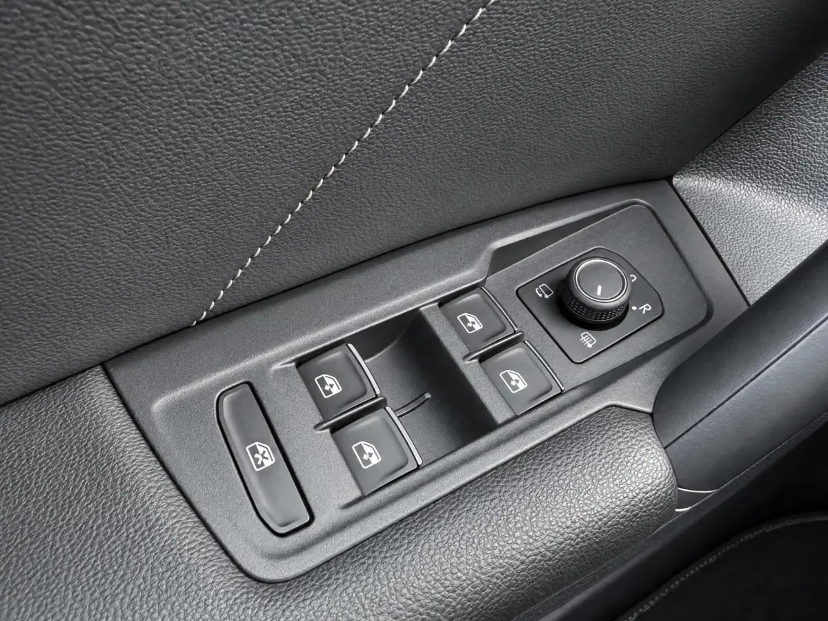 Tiguan 1.5 TSI 2X R-Line BOVAG GARANTIE CARPLAY/ACC/NAVI