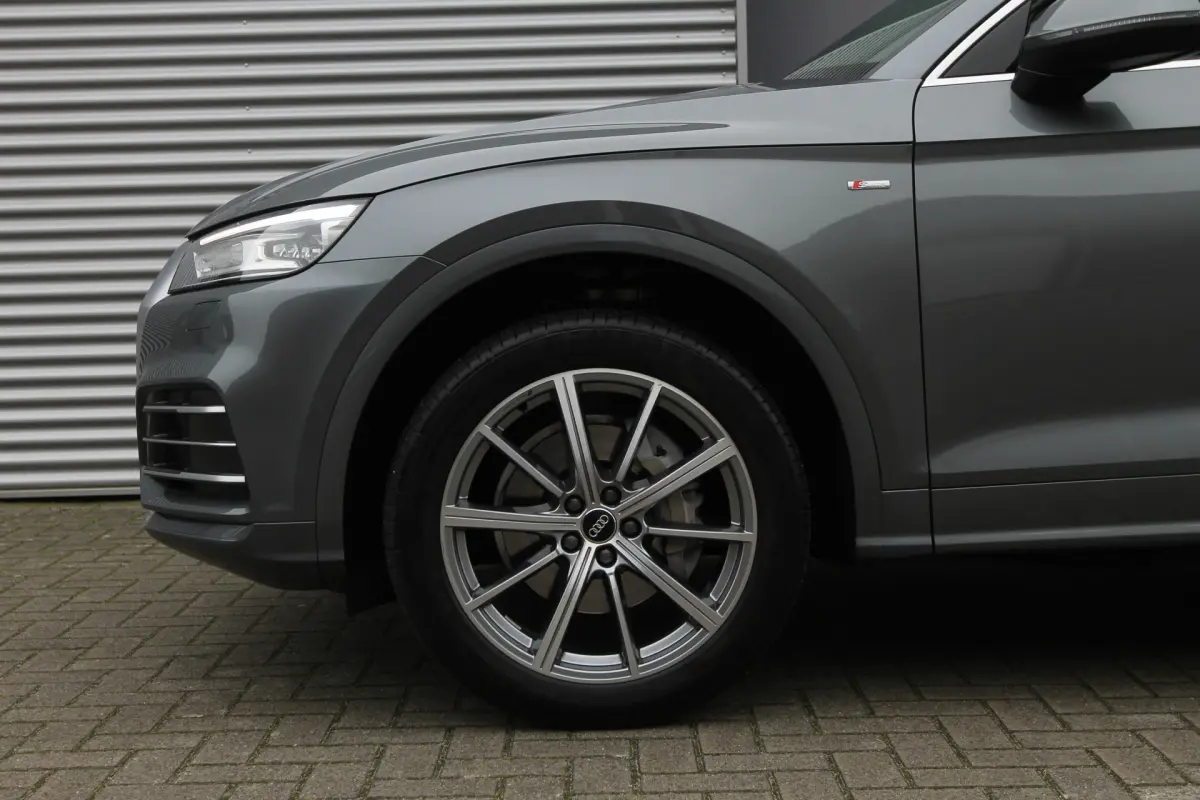 Q5 2.0 TFSI quattro I Aut. I S-Line I Pano.dak I Navi