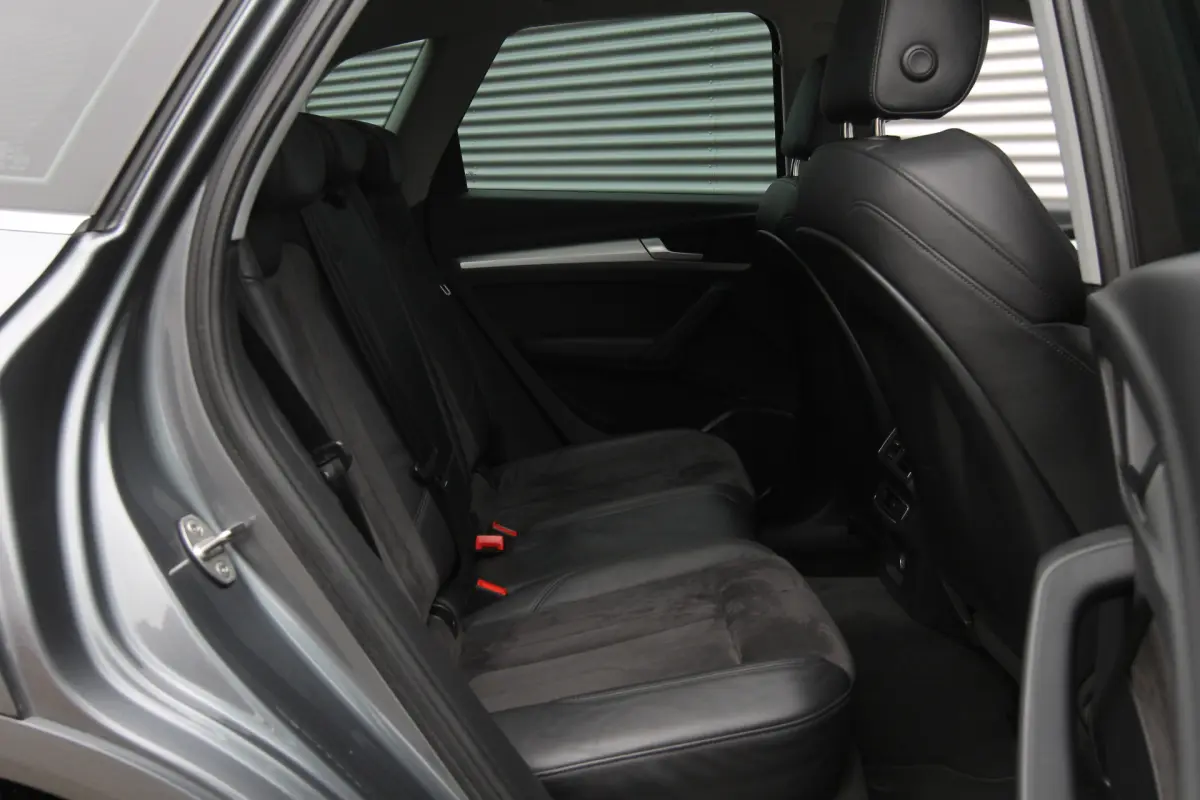 Q5 2.0 TFSI quattro I Aut. I S-Line I Pano.dak I Navi
