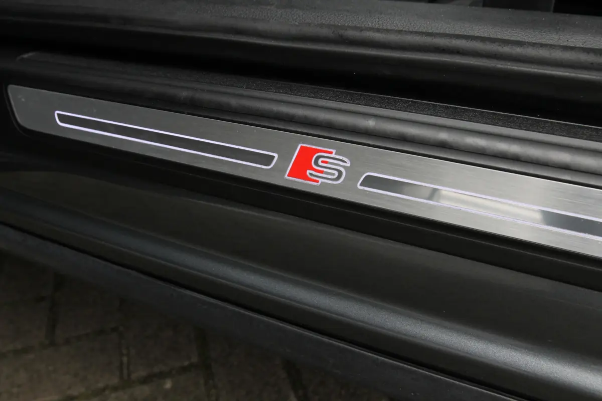 Q5 2.0 TFSI quattro I Aut. I S-Line I Pano.dak I Navi