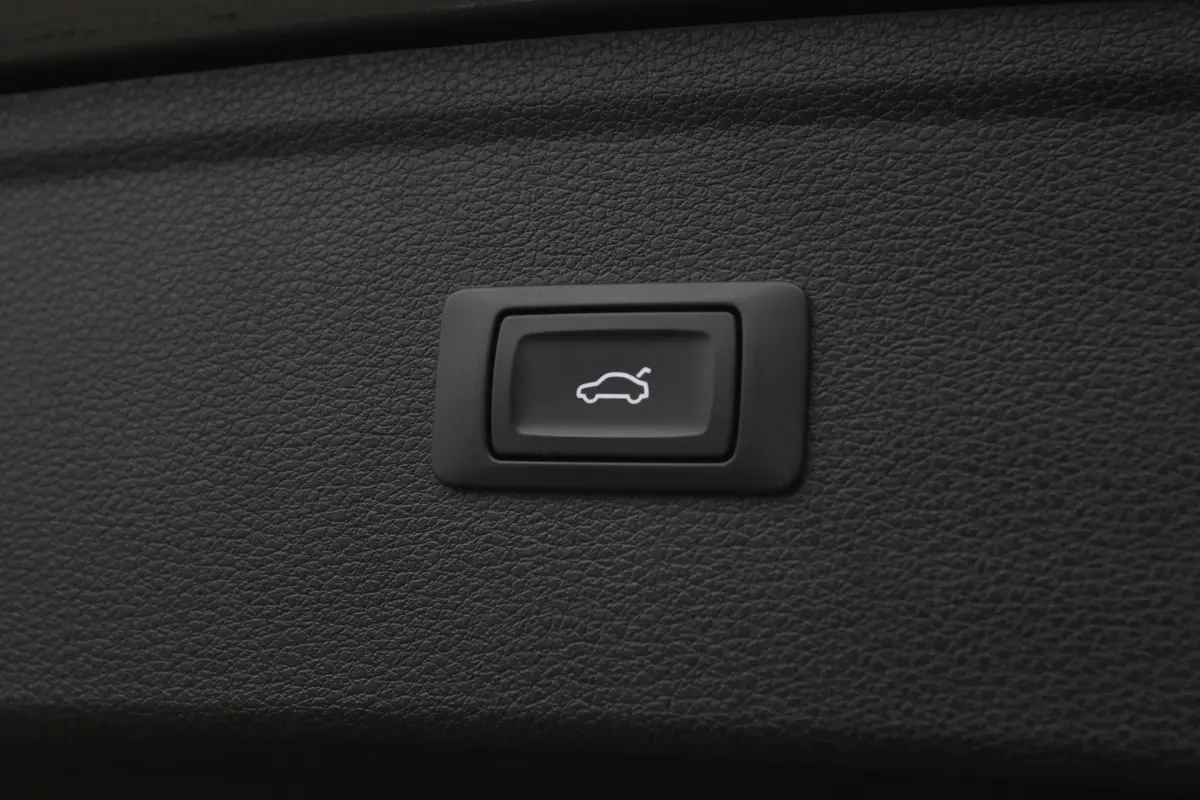 Q5 2.0 TFSI quattro I Aut. I S-Line I Pano.dak I Navi