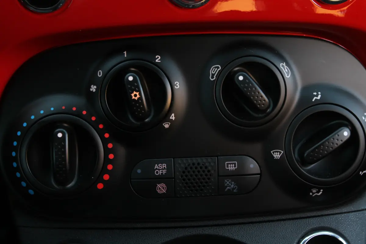 500 0.9 TwinAir Turbo Young I Airco I Navi I Cruise I NL. Auto I 1 Eig.
