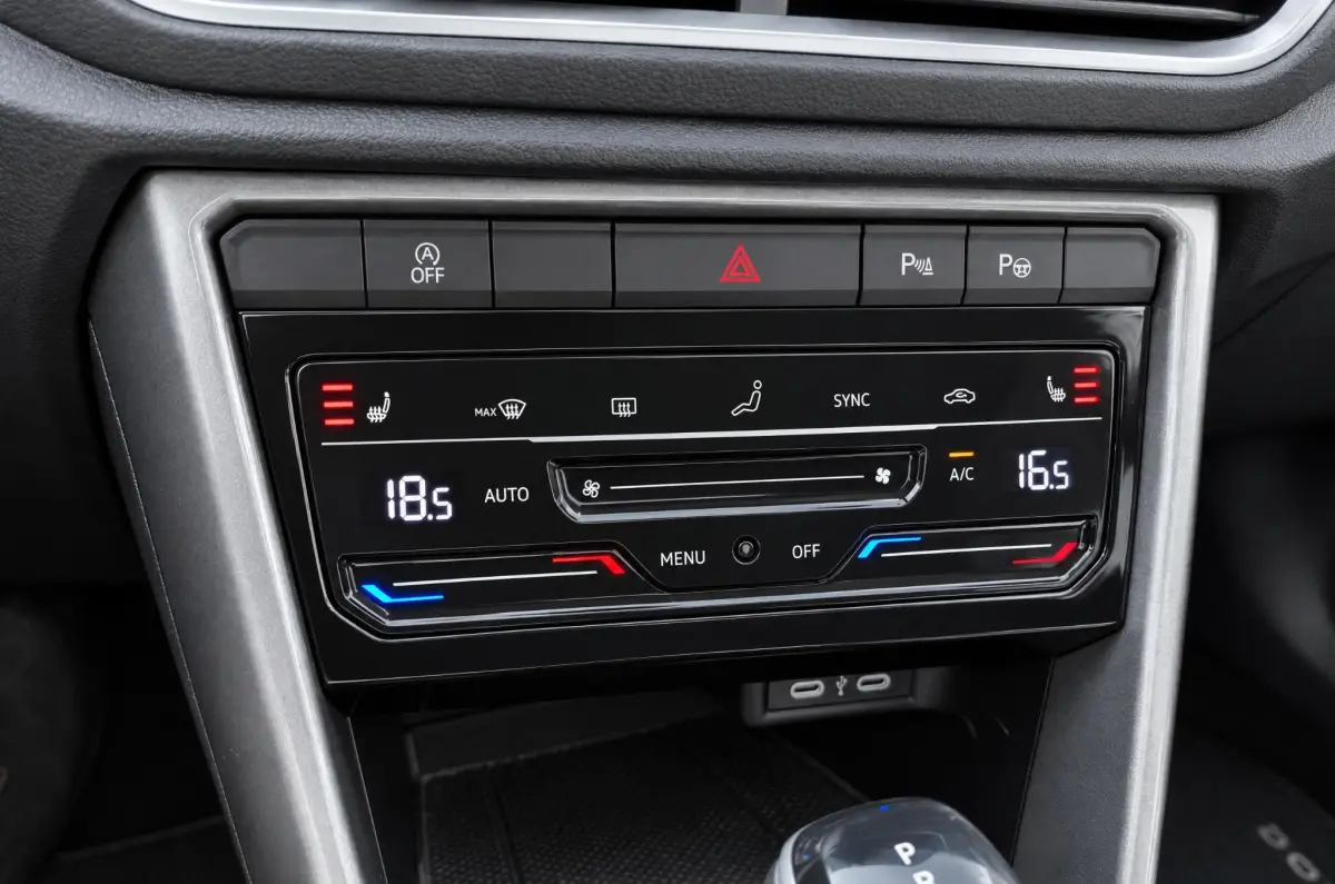 T-Roc 1.5 TSI R-Line BOVAG GARANTIE ACC/CARPLAY/CAMERA