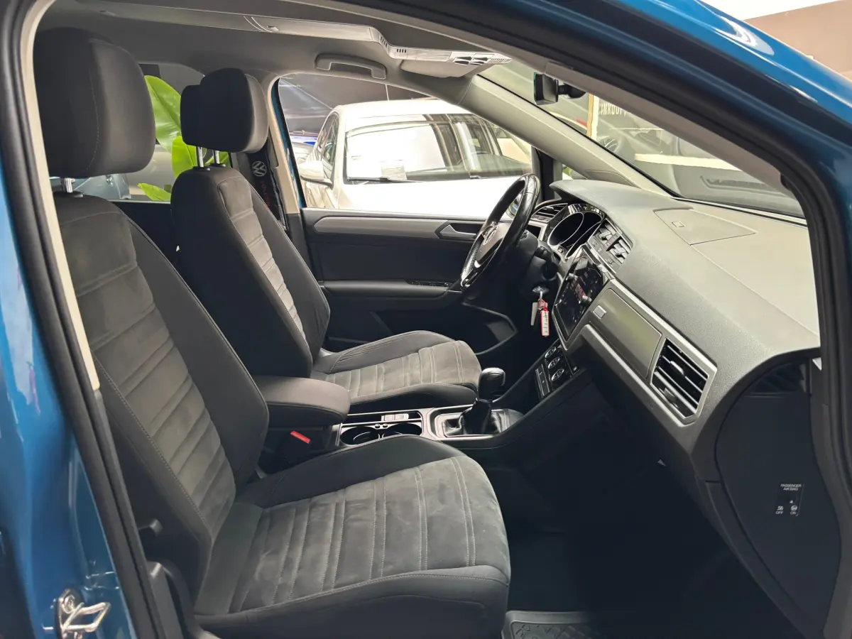 Touran 1.4 TSI Comfortline 7persoons / Carplay / Trekhaak