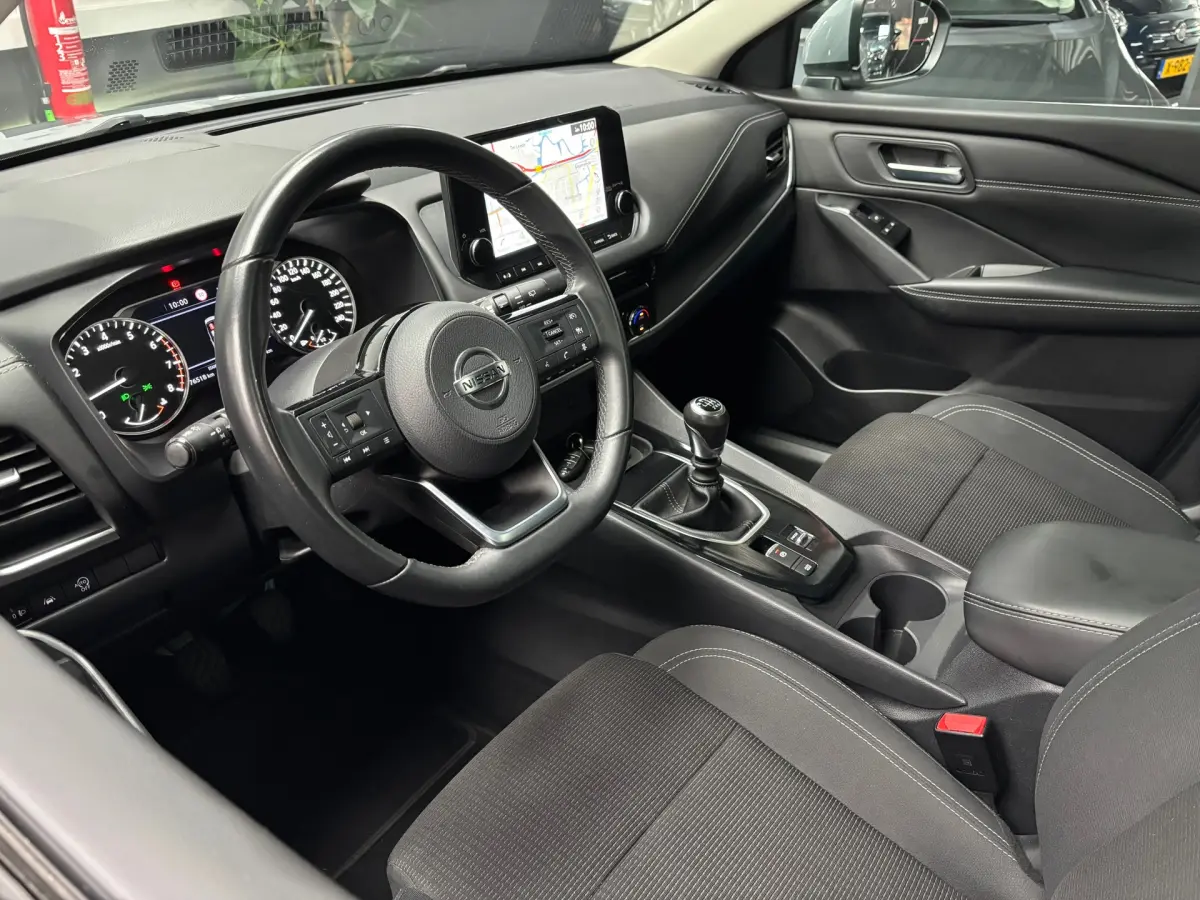 QASHQAI 1.3 MHEV Acenta / Camera /Panorama Dak / Trekhaak