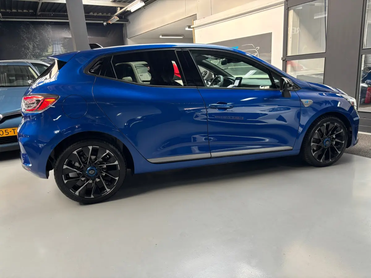 Clio 1.6 E-Tech Full Hybrid 145 esprit Alpine / Camera / Navi