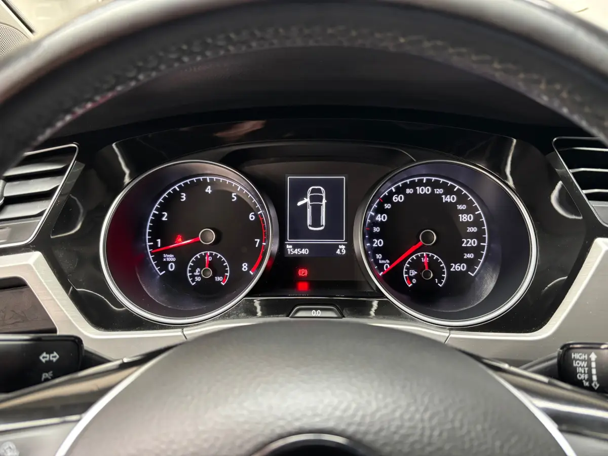 Touran 1.2 TSI Comfortline 7persoons / Navi