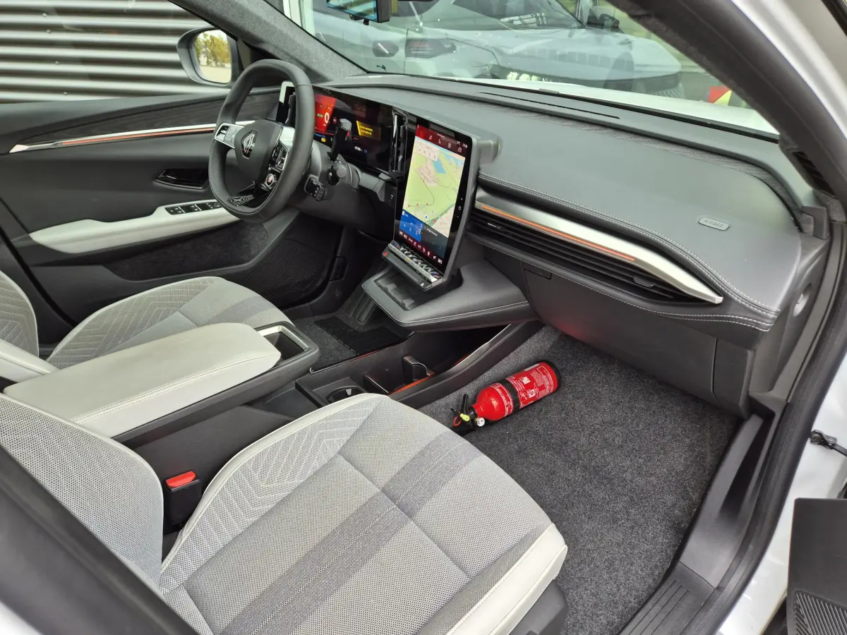 Scénic E-Tech EV87 long range iconic SolarBay dak, Harman Kardon audio, 360° Camera, Adv. Driving Assist, S