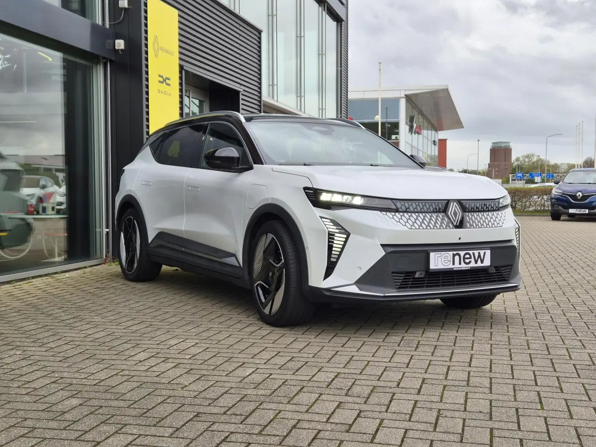 Scénic E-Tech EV87 long range iconic SolarBay dak, Harman Kardon audio, 360° Camera, Adv. Driving Assist, S