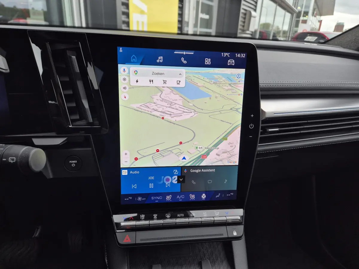 Scénic E-Tech EV87 long range iconic SolarBay dak, Harman Kardon audio, 360° Camera, Adv. Driving Assist, S