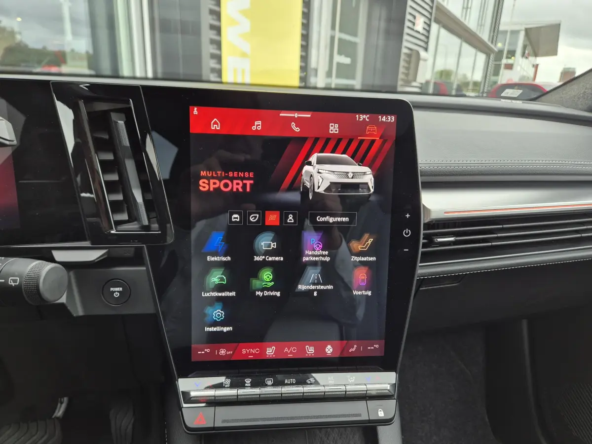 Scénic E-Tech EV87 long range iconic SolarBay dak, Harman Kardon audio, 360° Camera, Adv. Driving Assist, S
