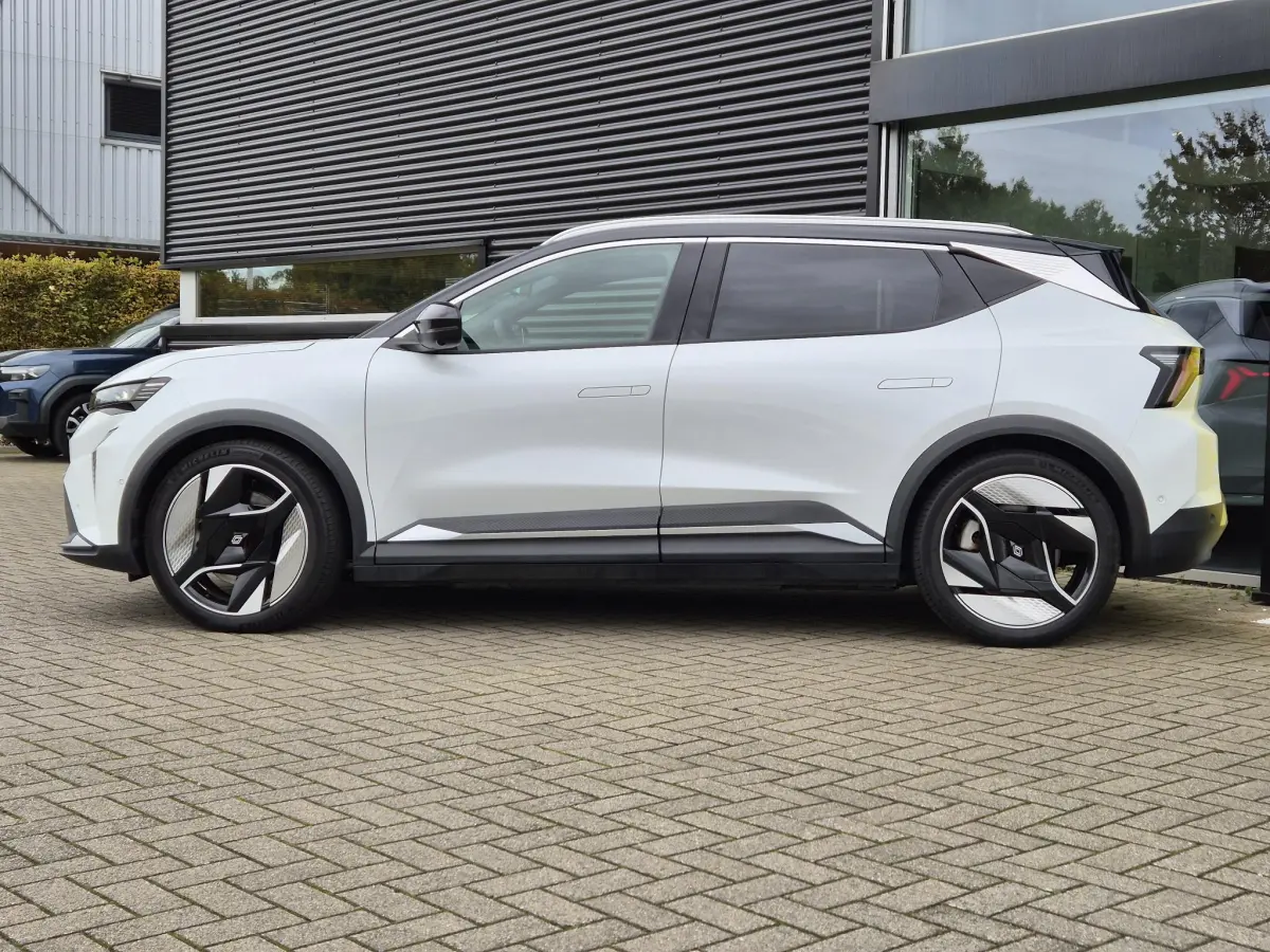Scénic E-Tech EV87 long range iconic SolarBay dak, Harman Kardon audio, 360° Camera, Adv. Driving Assist, S