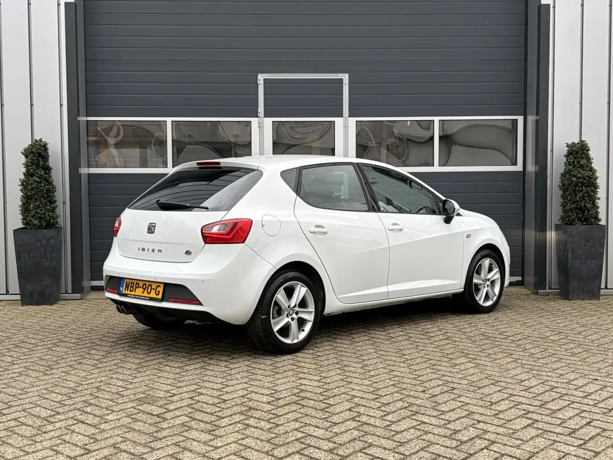 Ibiza 1.0 EcoTSI FR | LED | Stoelverwarming | Climate | Parkeer sensoren |