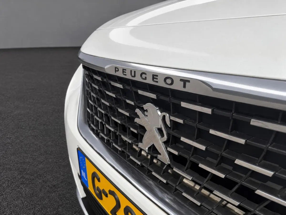 3008 1.2 PureTech GT Line NAVI/CARPLAY/360CAMERA