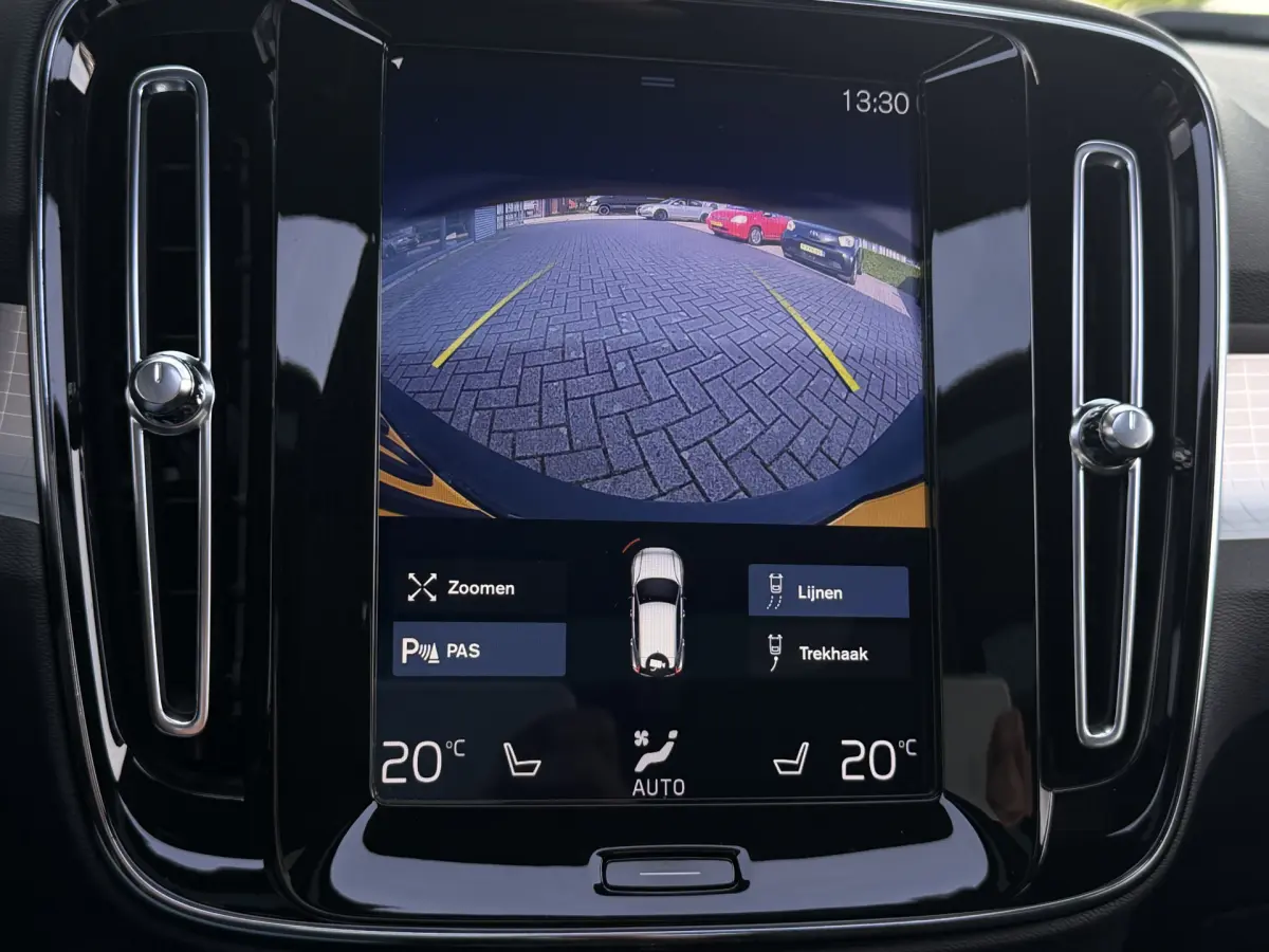 XC40 1.5 T3 Momentum I Aut. I Camera I Pano.dak I Harman Kardon