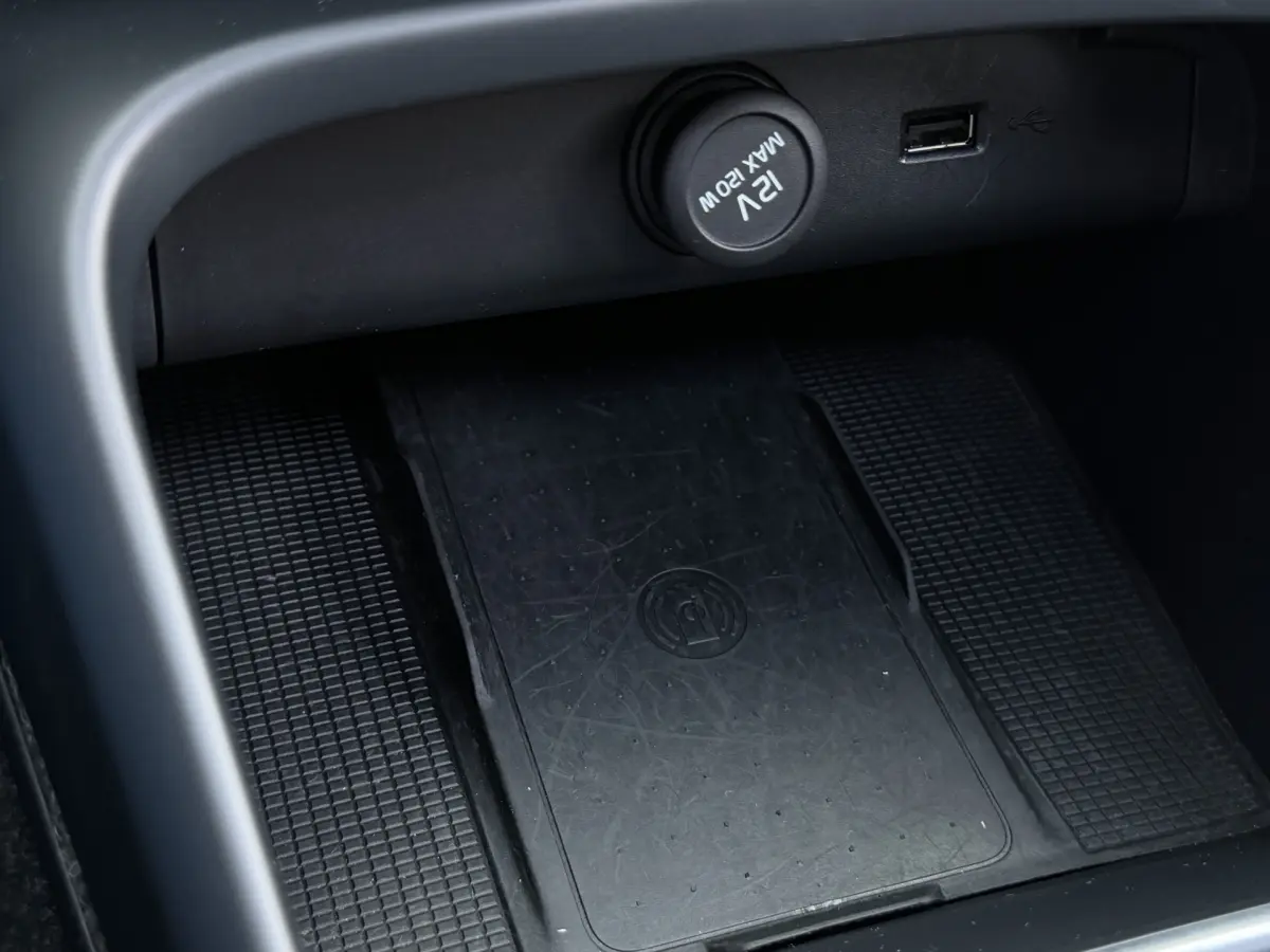 XC40 1.5 T3 Momentum I Aut. I Camera I Pano.dak I Harman Kardon