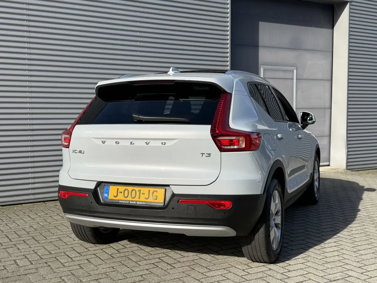 XC40 1.5 T3 Momentum I Aut. I Camera I Pano.dak I Harman Kardon