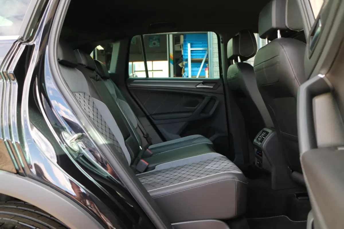 Tiguan 1.4 TSI eHybrid R-Line PHEV | SOH 99% | Camera | Compleet! |