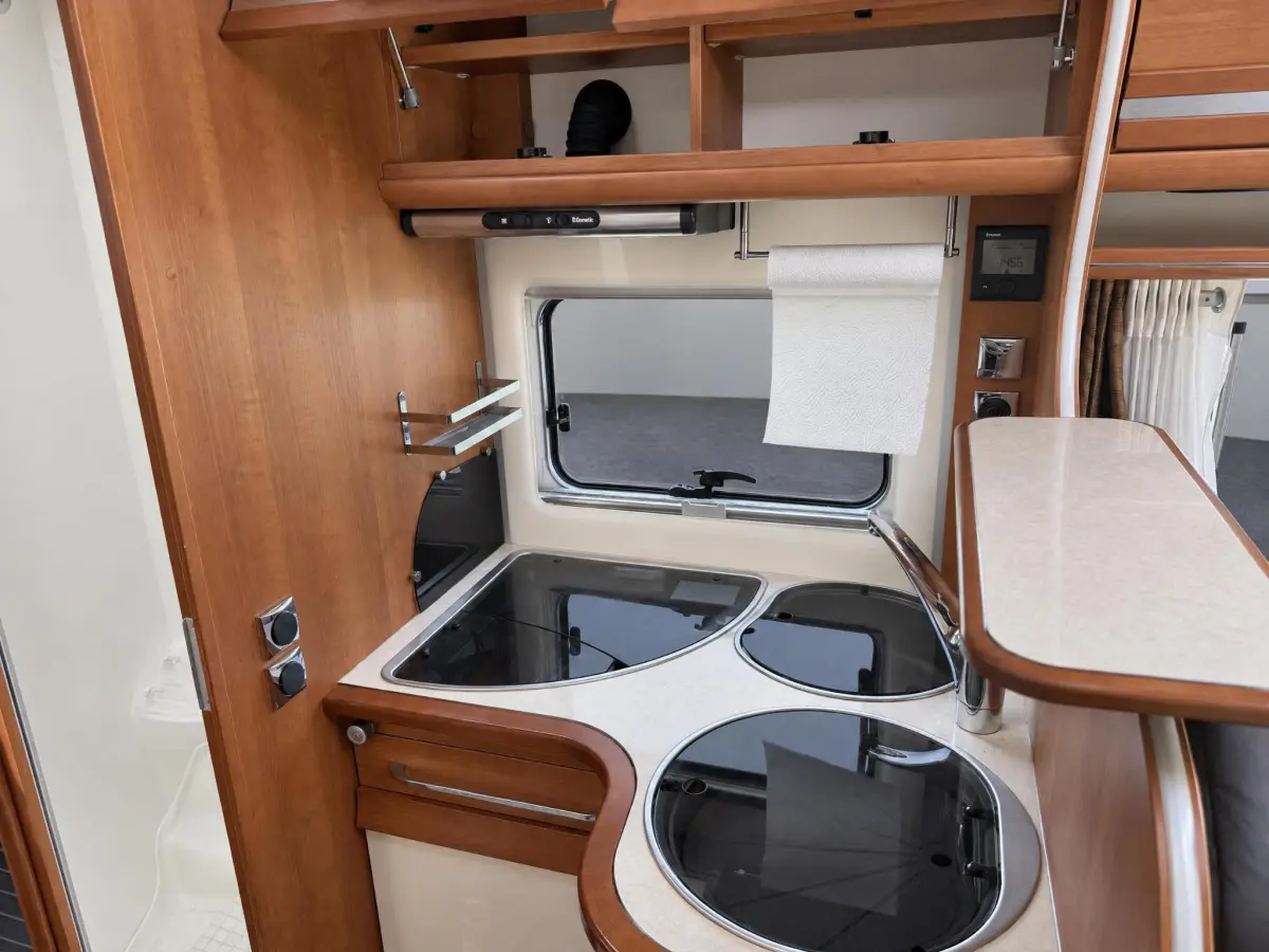Ducato Rapido 9090 DF 2.3 35 design AL-KO chassis dubbele bodum