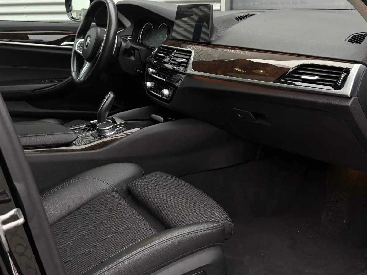 5 Serie Touring 530d Executive I Aut. I Sport-Line I Pano.dak I HUD I Camera I ACC