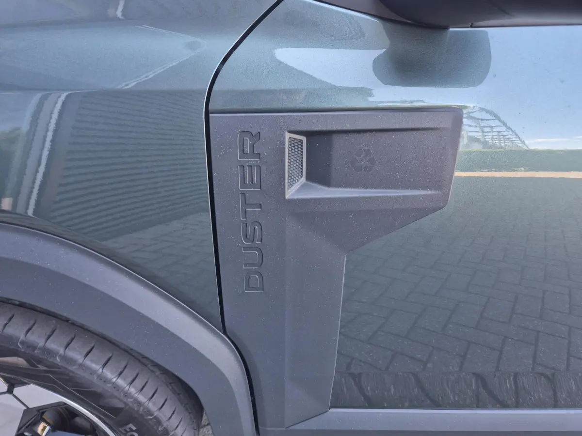 Duster 1.6 Hybrid 140 Journey Camera, Climate Control, Apple/Android Auto