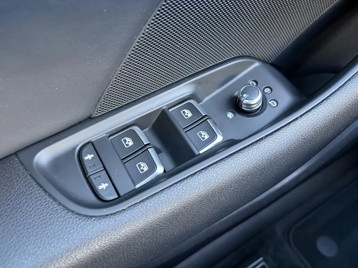 A3 Limousine 35 TFSI 3x S-Line | Stoel verwarming | Virtual | Parkeer sensoren | LED |
