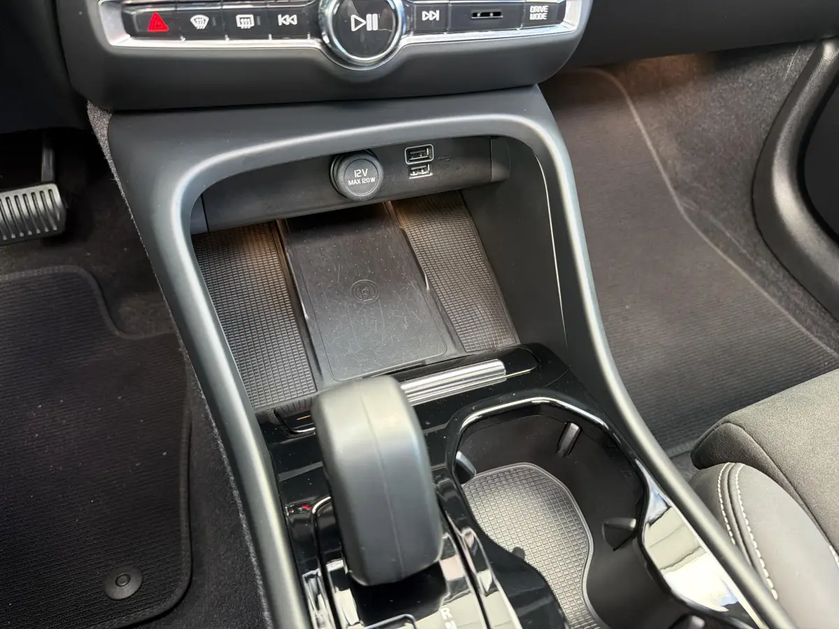 XC40 1.5 T5 Plug-in hybrid Ultimate Dark | Panodak