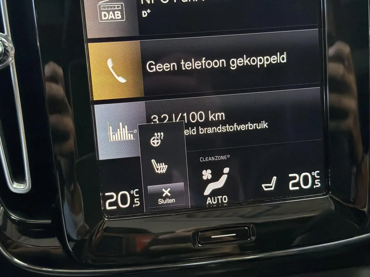 XC40 1.5 T5 Plug-in hybrid Ultimate Dark | Panodak