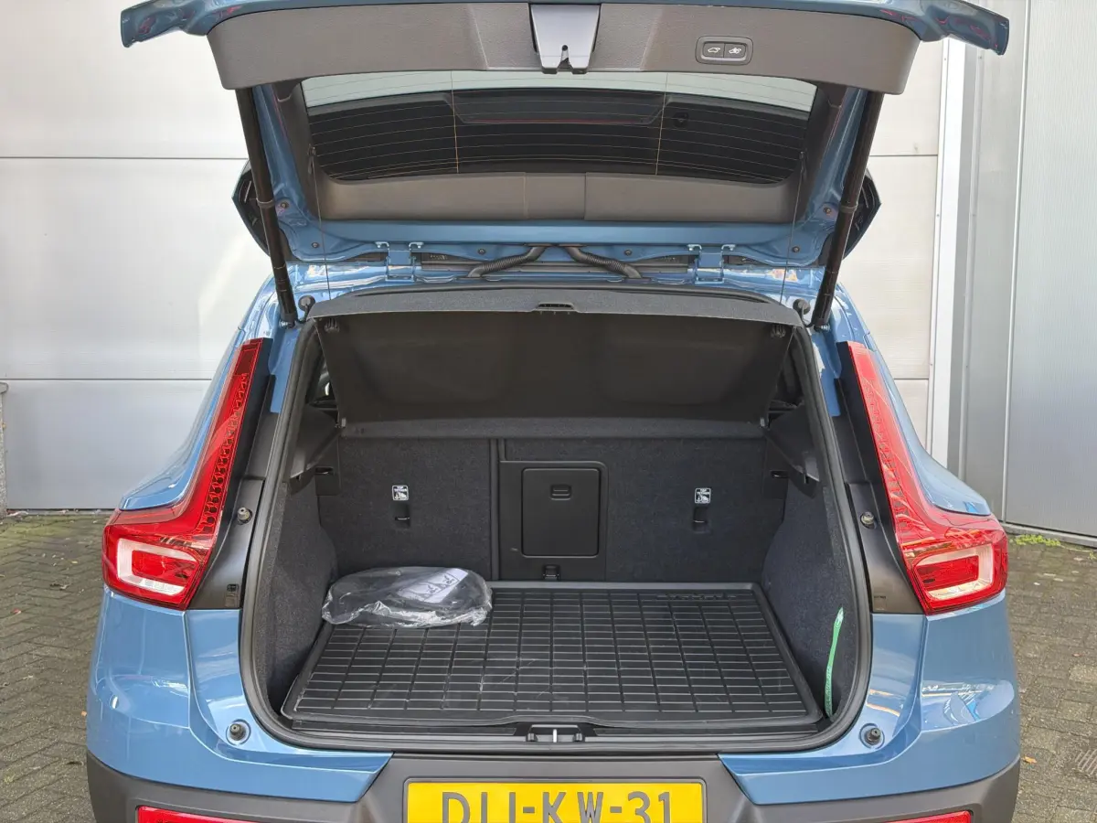 XC40 1.5 T5 Plug-in hybrid Ultimate Dark | Panodak