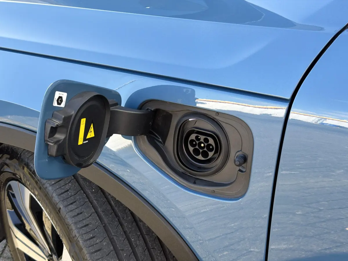 XC40 1.5 T5 Plug-in hybrid Ultimate Dark | Panodak