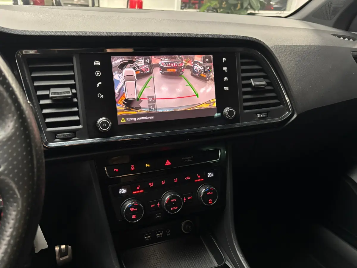 Ateca 1.5 TSI FR Business Intense / Camera / Carplay / Trekhaak
