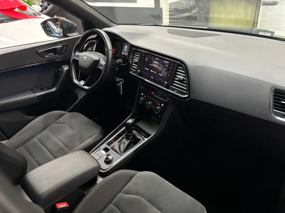 Ateca 1.5 TSI FR Business Intense / Camera / Carplay / Trekhaak