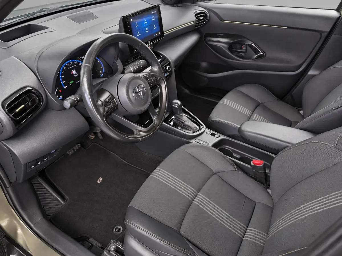 Yaris Cross 1.5 Hybrid Adventure |HUD|NAP|