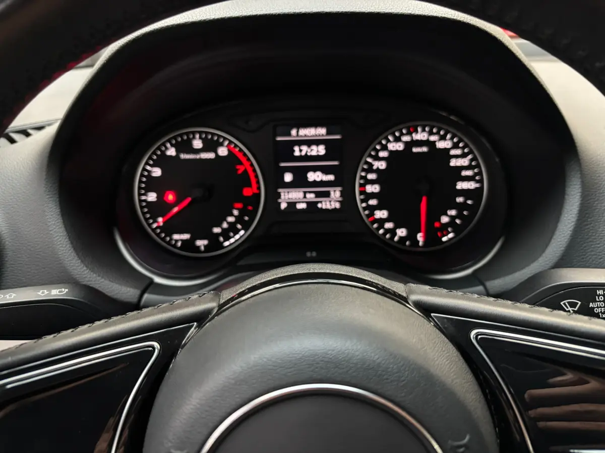 Q2 1.0 TFSI Sport Pro Line S / Navigatie