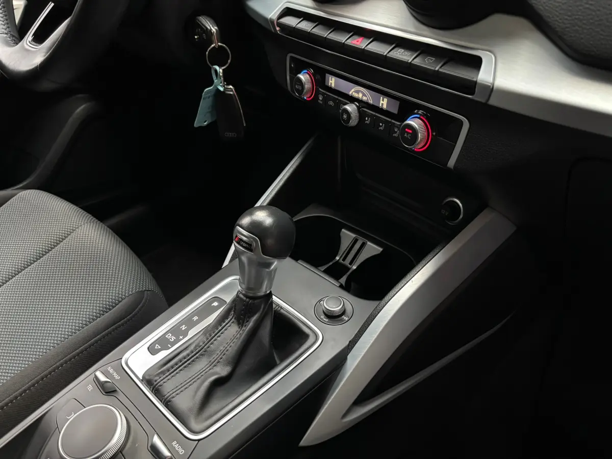 Q2 1.0 TFSI Sport Pro Line S / Navigatie