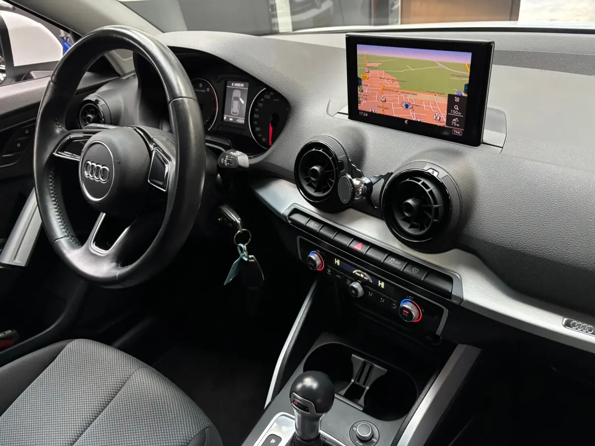 Q2 1.0 TFSI Sport Pro Line S / Navigatie