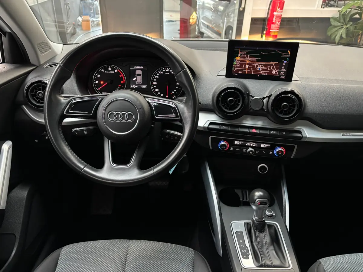 Q2 1.0 TFSI Sport Pro Line S / Navigatie