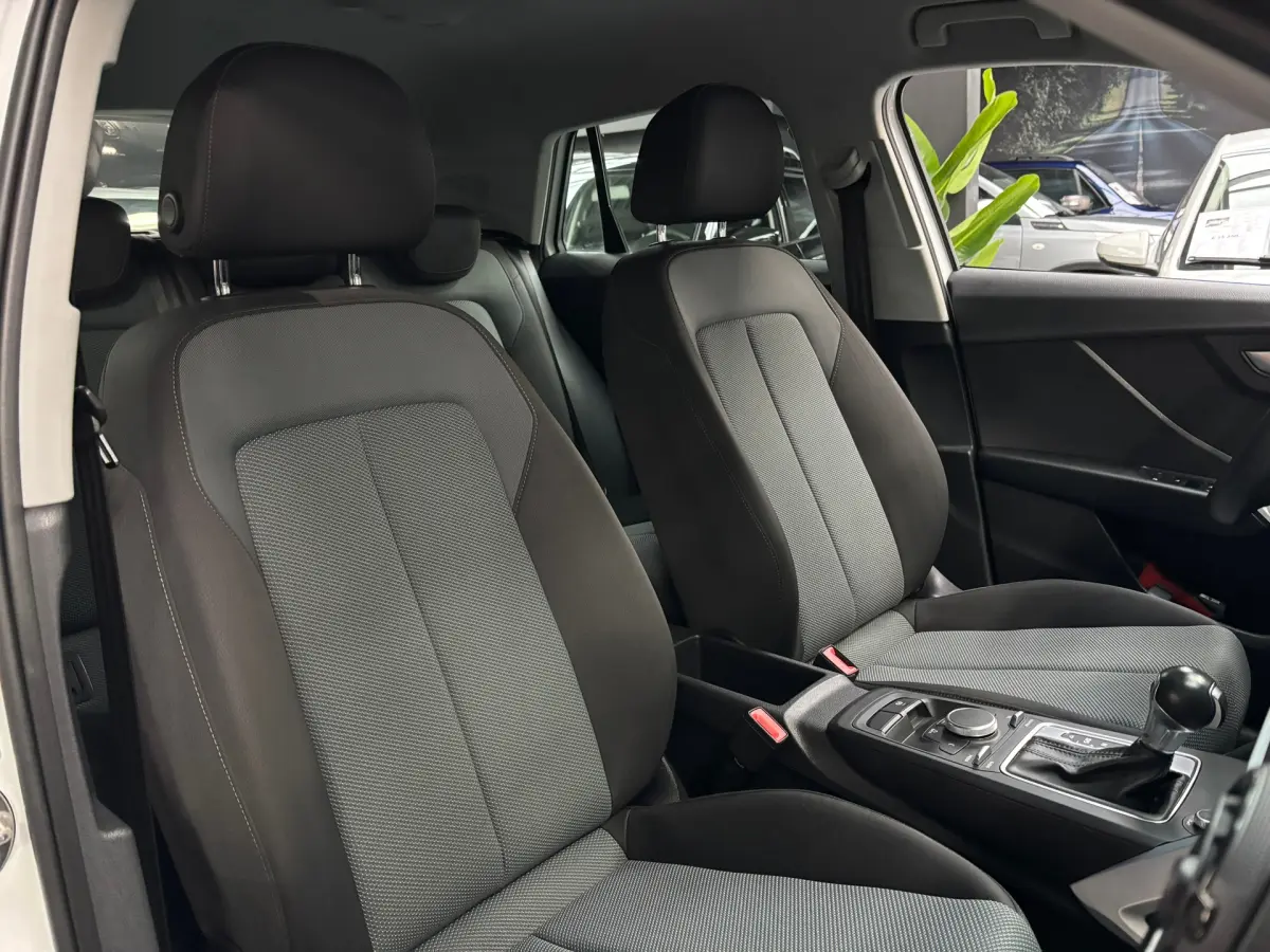 Q2 1.0 TFSI Sport Pro Line S / Navigatie