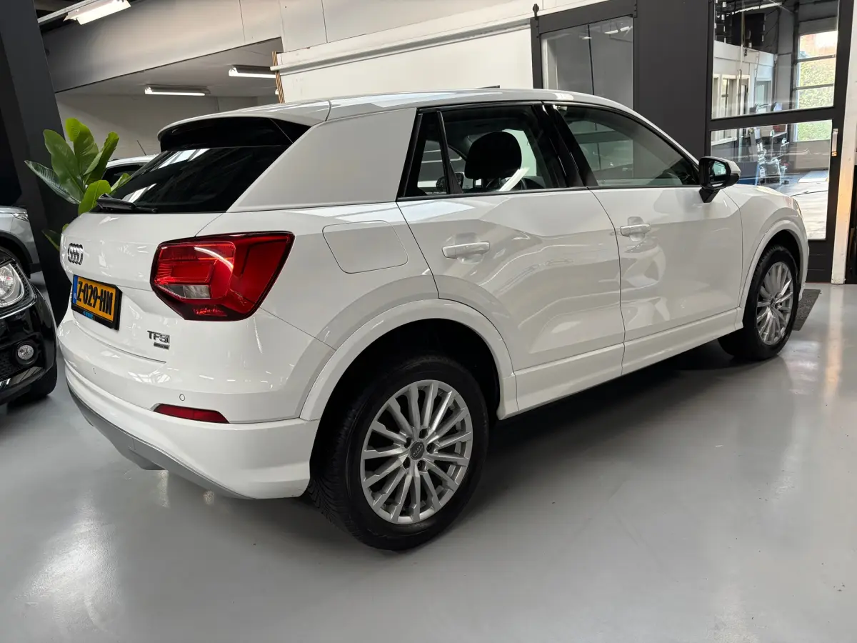 Q2 1.0 TFSI Sport Pro Line S / Navigatie
