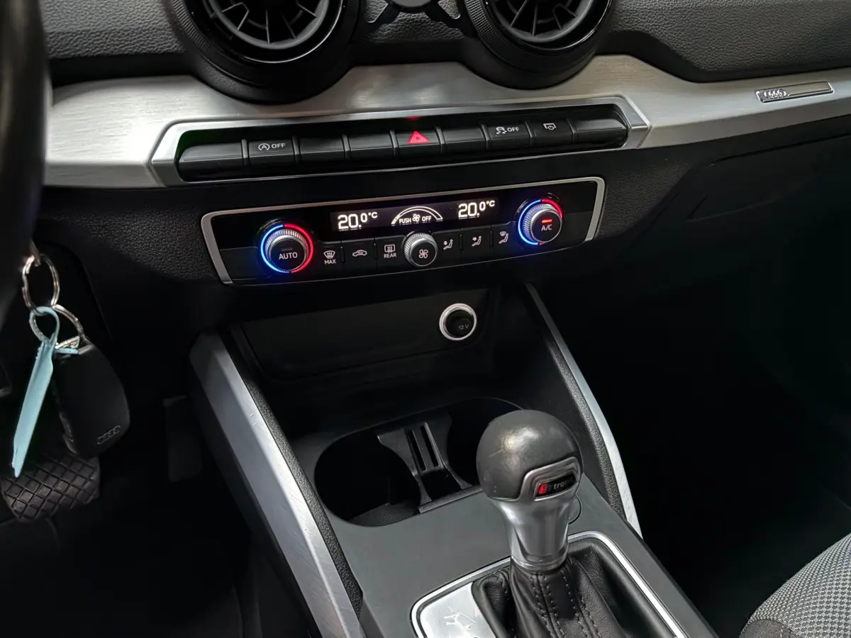 Q2 1.0 TFSI Sport Pro Line S / Navigatie