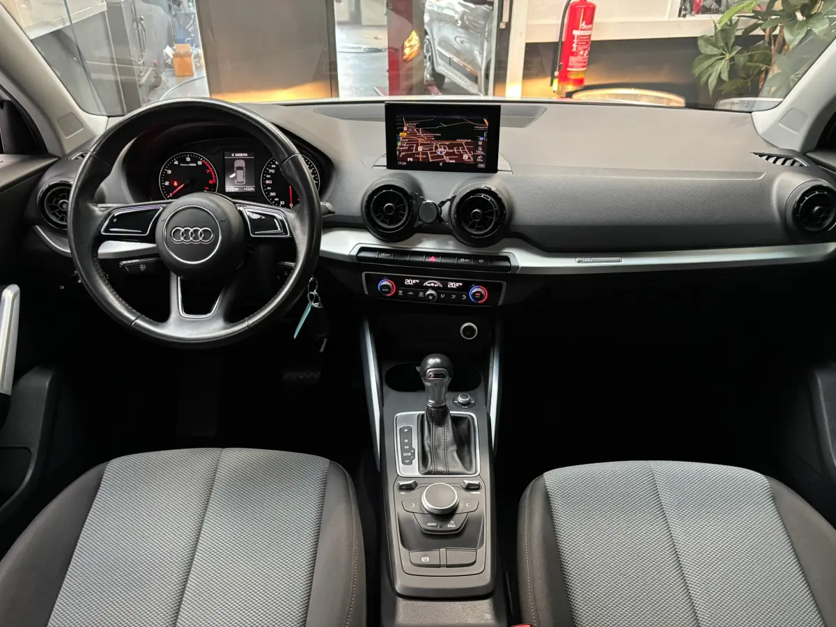 Q2 1.0 TFSI Sport Pro Line S / Navigatie