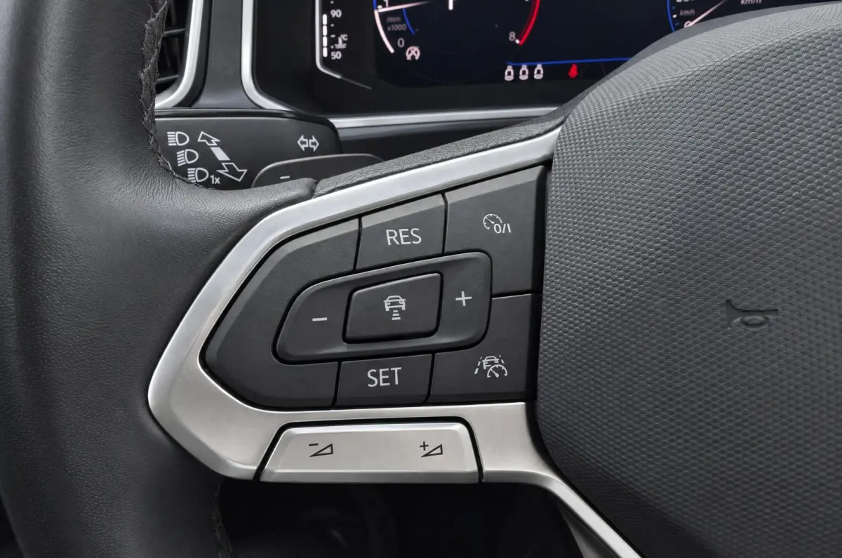 T-Roc 1.5 TSI R-Line BOVAG GARANTIE ACC/CARPLAY/CAMERA