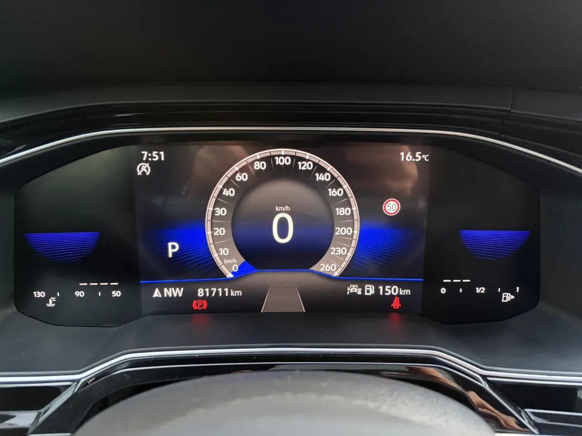 Polo 1.0 TSI R-Line | 3x R-Line | Pano | IQ Light | Camera | Parkeer sensoren |