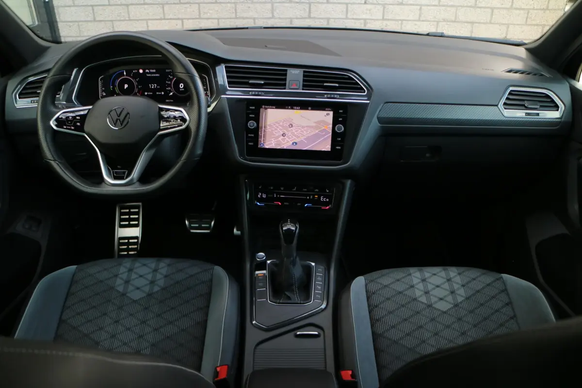 Tiguan 1.4 TSI eHybrid R-Line PHEV | SOH 99% | Camera | Compleet! |