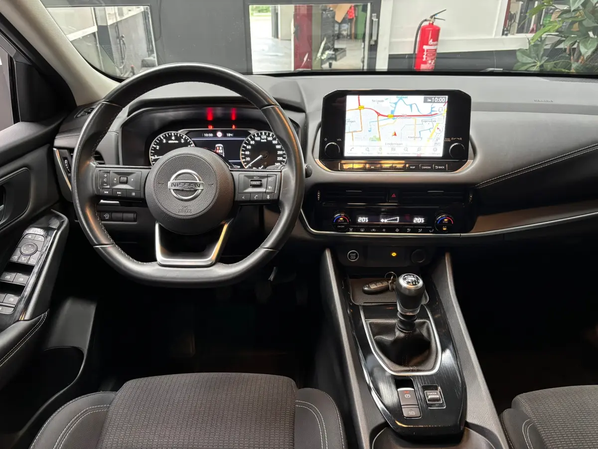 QASHQAI 1.3 MHEV Acenta / Camera /Panorama Dak / Trekhaak