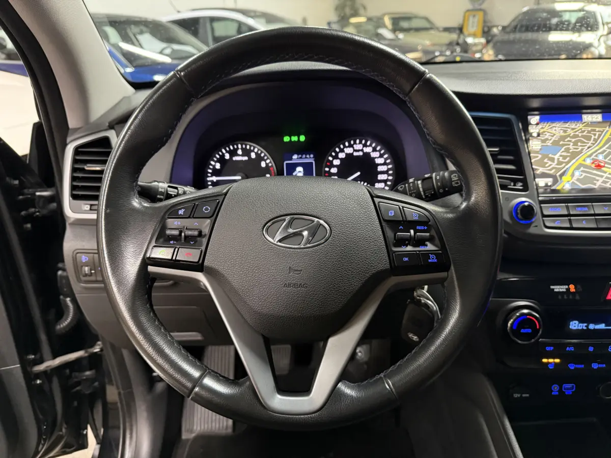 Tucson 1.6 T-GDi Comfort // 17 inch // Cruise // Navi