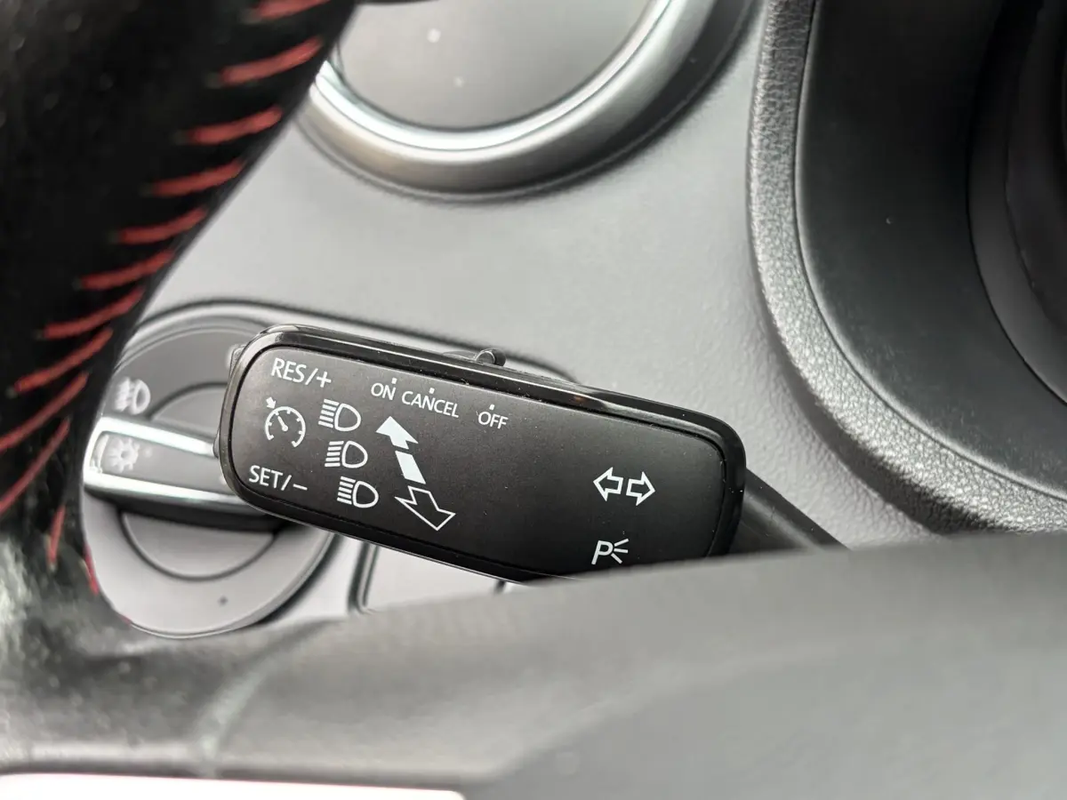 Ibiza 1.0 EcoTSI FR | LED | Stoelverwarming | Climate | Parkeer sensoren |