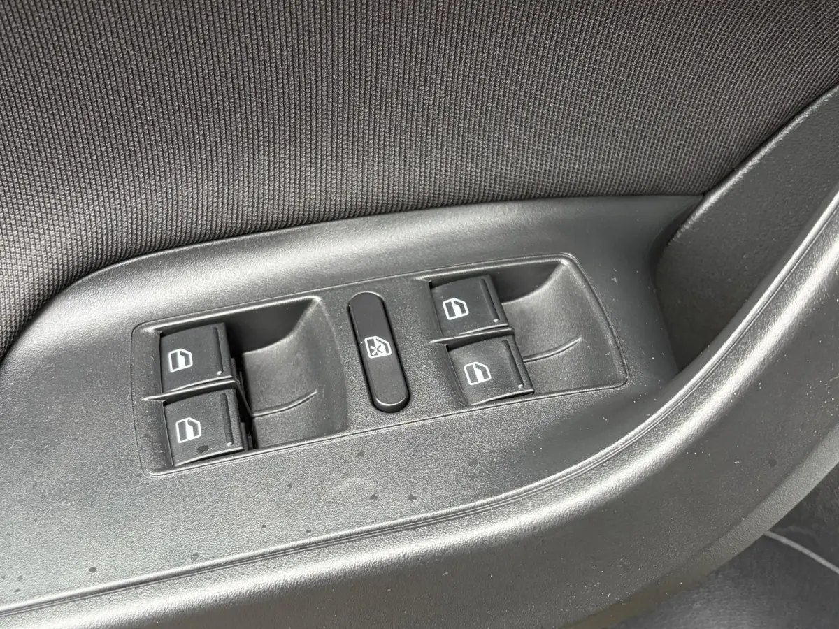Ibiza 1.0 EcoTSI FR | LED | Stoelverwarming | Climate | Parkeer sensoren |