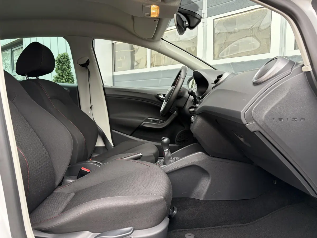 Ibiza 1.0 EcoTSI FR | LED | Stoelverwarming | Climate | Parkeer sensoren |