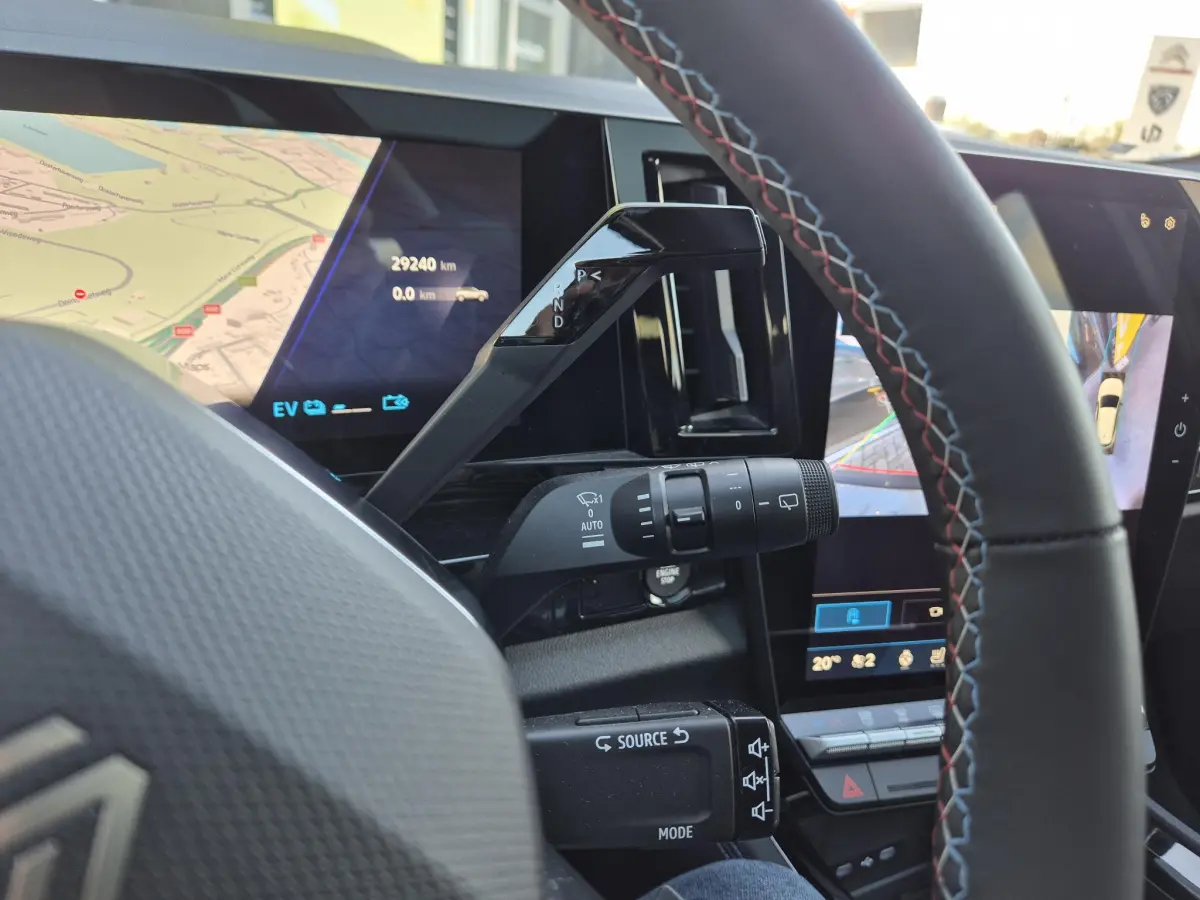 Austral E-Tech 1.2 full hybrid 200 esprit Alpine All Season banden, Panorama dak, 360° Camera, Head Up display, Har